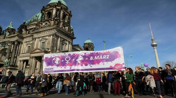 برلين تعلن يوم المرأة العالمي بـ8 مارس عطلة رسمية